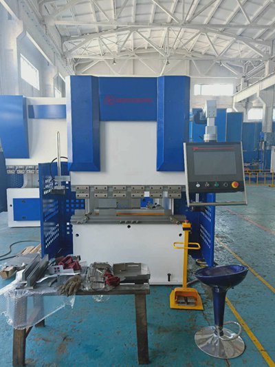 Greece WSK Servo Energy Saving Press Brake Production