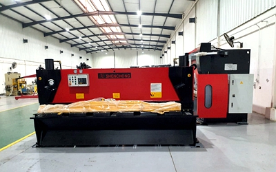 Egypt CNC Plate Shearing Machine With Air Support 6mm 3200mm