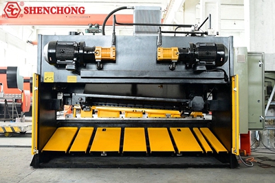 Saudi Arabia Shearing Machine QC11K 25X3200 backgauge