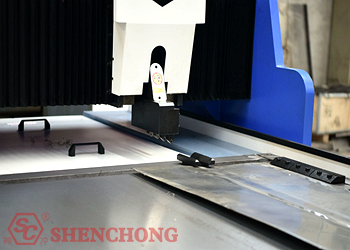 CNC Horizontal V Grooving Machine Hydraulic Clamping System