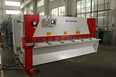 8x3200mm NC hydraulic shearing machine