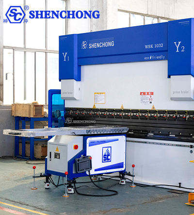 CNC  press brake metal sheet follow-up bending