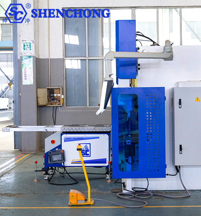 Bending Follower Material Support Device