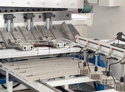 Magnetic chuck loading and unloading system Magnetic chuck loading and unloading system
