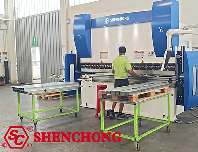 SC Italy CNC Press Brake WEK-200T 3200 4+1 DA53T SC Italy CNC Press Brake WEK-200T 3200 4+1 DA53T